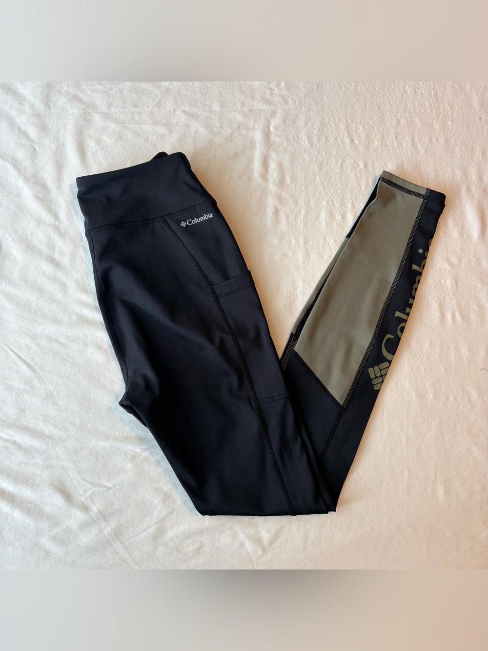 Columbia Women’s Lodge Color block 7/8 Leggings